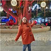 Soy una persona muy trabajadora y me encanta lo que hago.